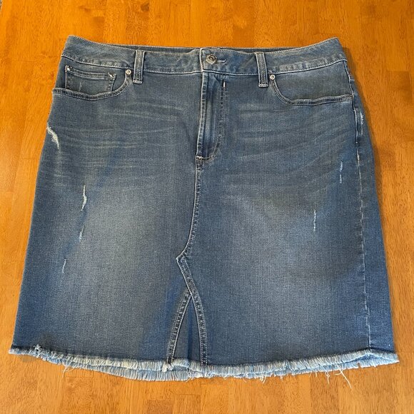 NWOT Size 14 Seven7 distressed denim skirt - Picture 1 of 8